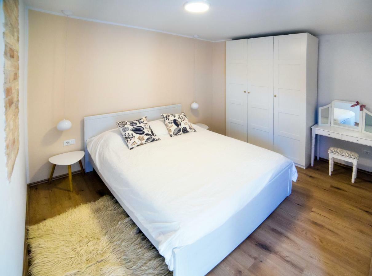 Emma Appartment โปเรช ภายนอก รูปภาพ