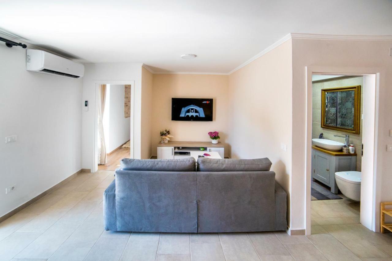Emma Appartment โปเรช ภายนอก รูปภาพ
